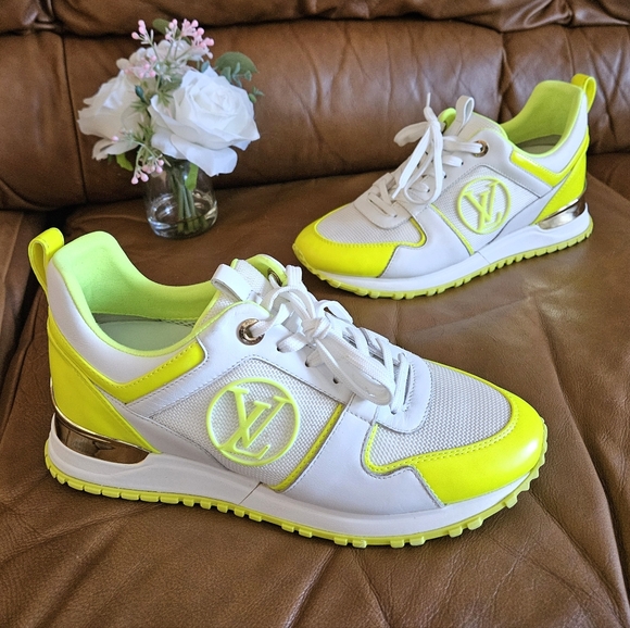 NDS Women's Louis Vuitton Neon-Volt White Leather Luxury Sneakers Sz 7 US - Picture 1 of 14